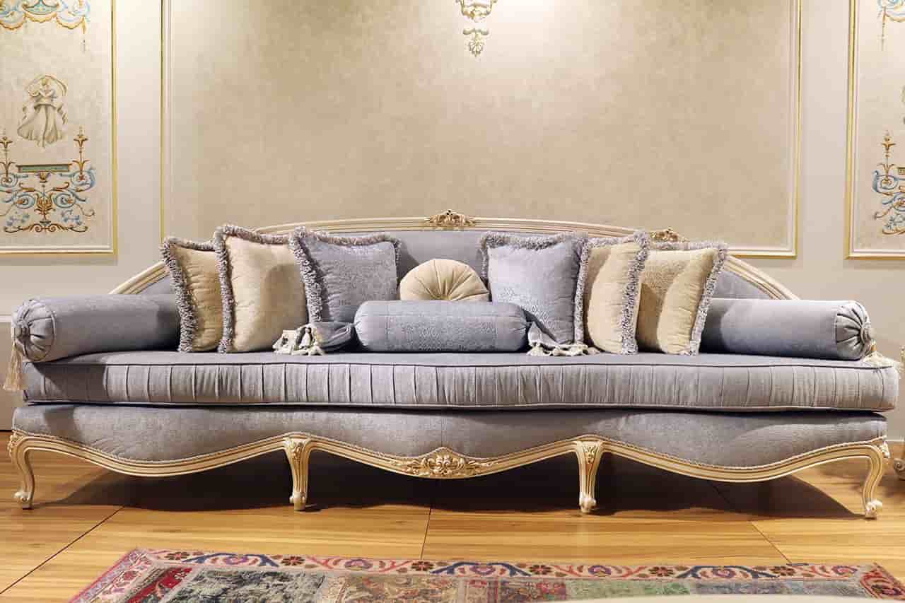 تصویر 2 از کوسن مبل کلاسیک انتخابی شیک برای دکوراسیون منزل